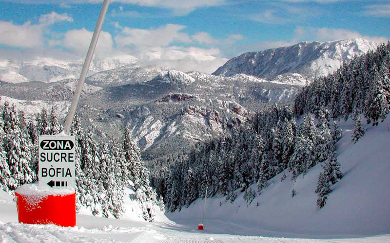 Hotels near Port del Comte