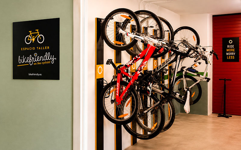 Cycle tourism in Pals, hotels for cyclists
